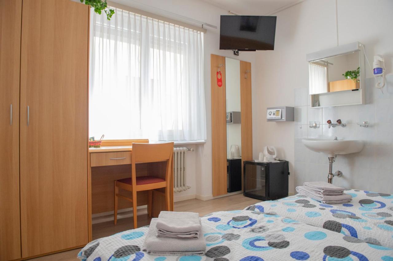 Garni Moderno Hotel Bellinzona Exterior photo